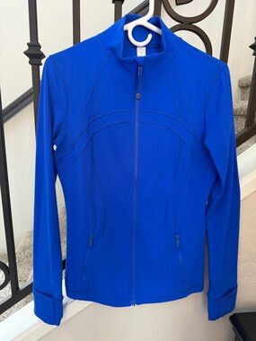Lululemon Women’s Cerulean Blue Nulu Define Jacket